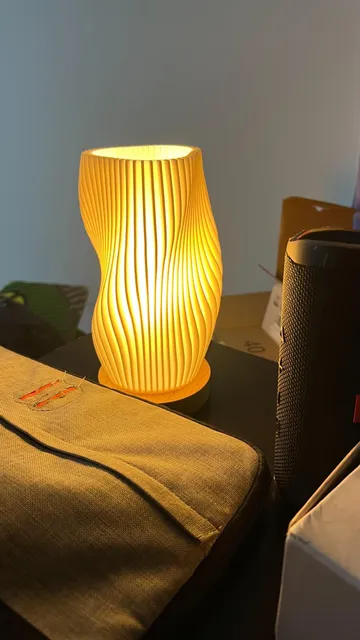 Wooj lamp